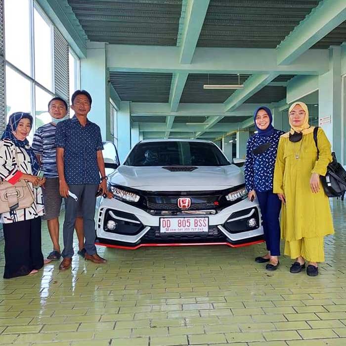 honda-makassar-foto-penyerahan-sales-Arini-nov-2024-5